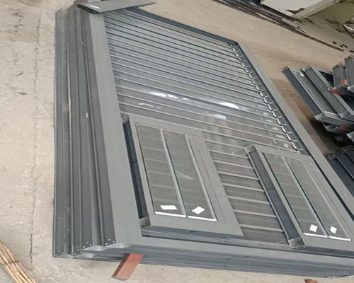 出风口百叶窗生产